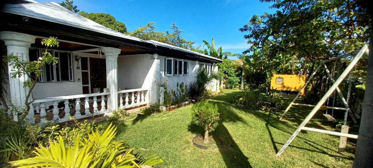 Garden In Paradise Apartment Nassau Exterior photo