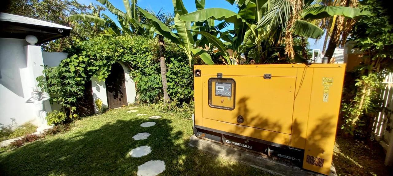 Garden In Paradise Apartment Nassau Exterior photo